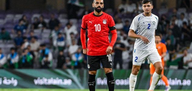 محمد صلاح يغادر معسكر الفراعنة: تأكيد غيابه عن مباراة الرأس الأخضر للراحة
