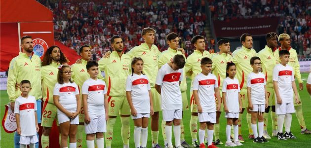 دليلك الشامل: مواعيد مباريات الثلاثاء 18 نوفمبر 2025 والقنوات الناقلة لأبرز المواجهات العالمية