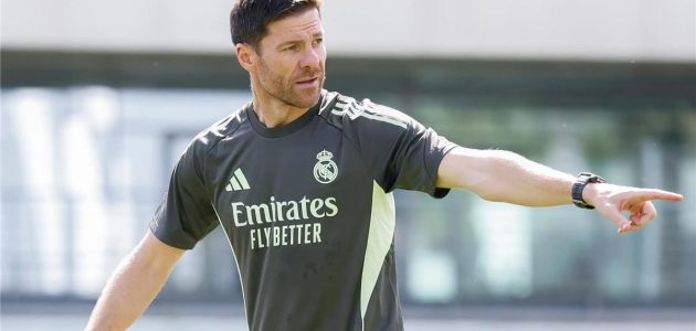تشافي ألونسو يعلن قائمة ريال مدريد الرسمية لمواجهة إلتشي وتفاصيل الغيابات البارزة