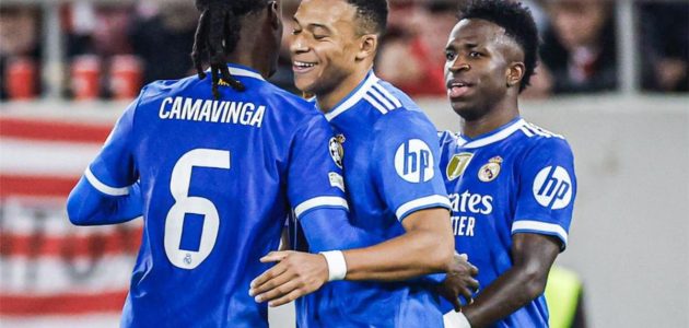 رد حاسم من كامافينجا: لاعب ريال مدريد **ينفي أزمة غرفة ملابس ريال مدريد** ويشيد بوحدة الفريق ومدربه ألونسو